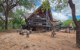 Inyathi Inn